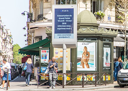 Panneau affichage numérique ville