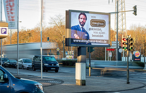 Ecran DOOH publicitaire