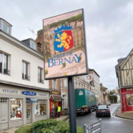 panneau lumineux installé dans la ville de Bernay